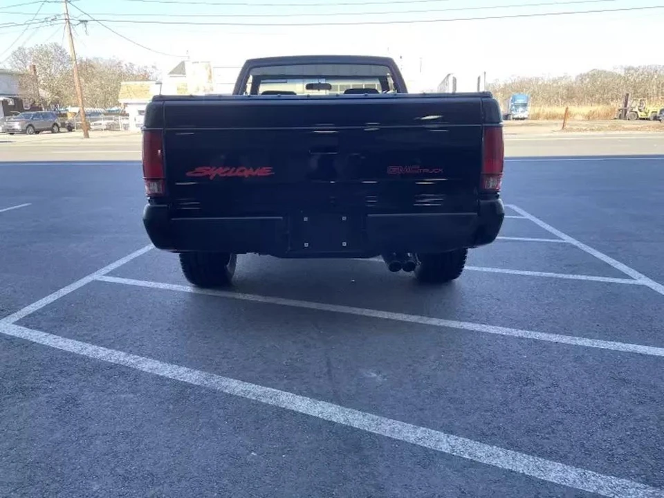 1991 GMC Syclone - Image 9 of 31