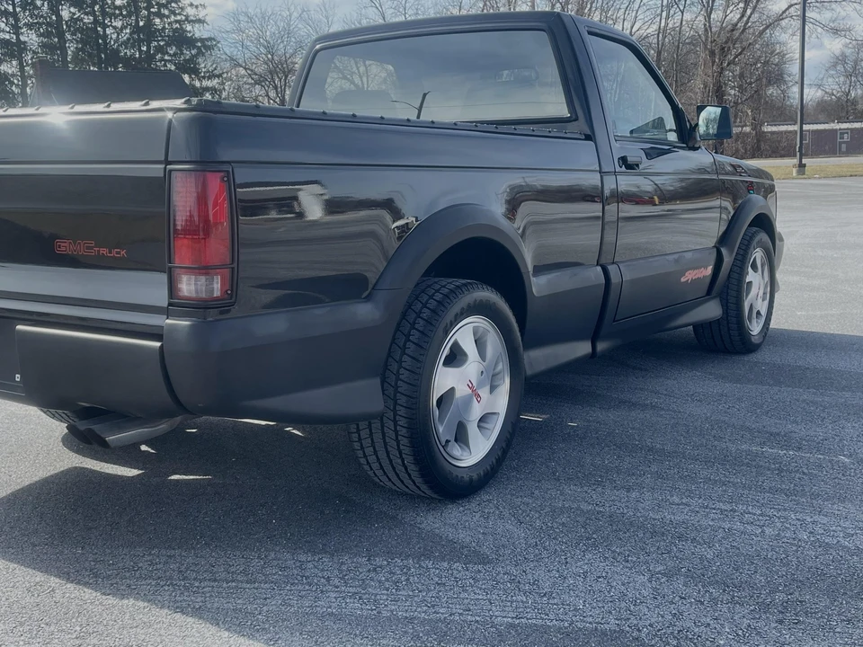 1991 GMC Syclone - Image 11 of 31