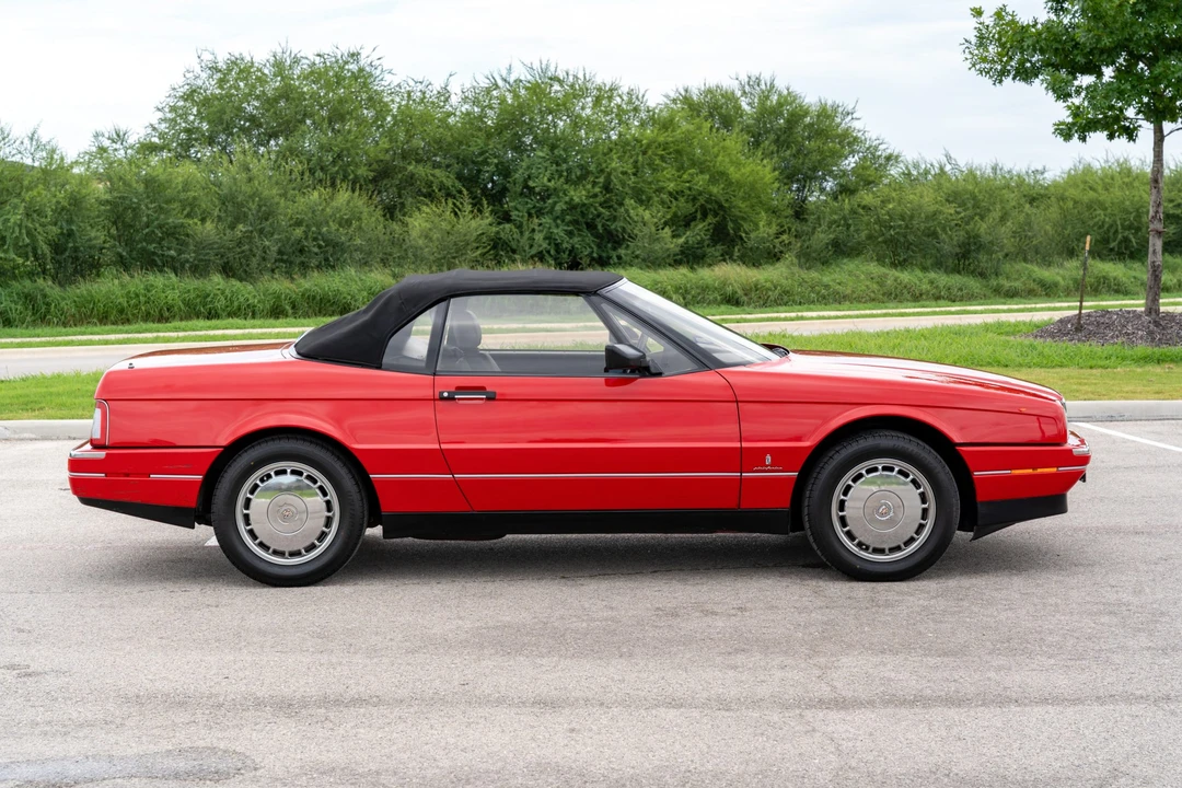 1992 Cadillac Allante - Image 14 of 31