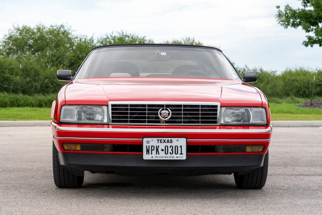 1992 Cadillac Allante - Image 11 of 31