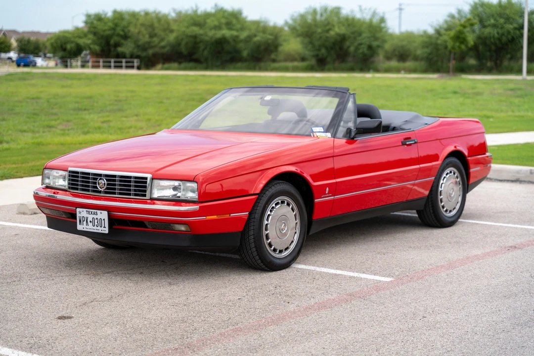 1992 Cadillac Allante - Image 2 of 31
