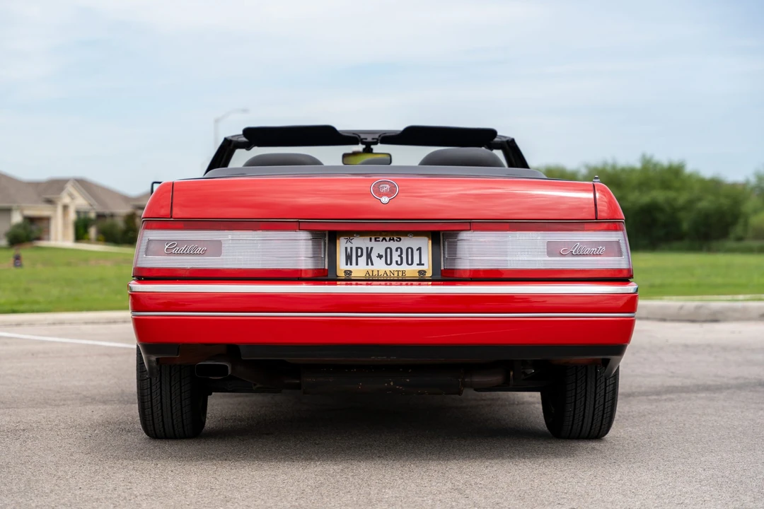 1992 Cadillac Allante - Image 7 of 31