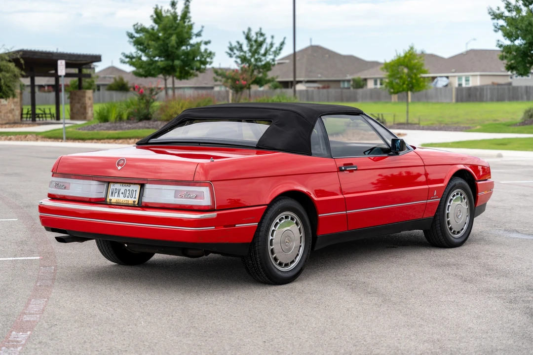 1992 Cadillac Allante - Image 15 of 31