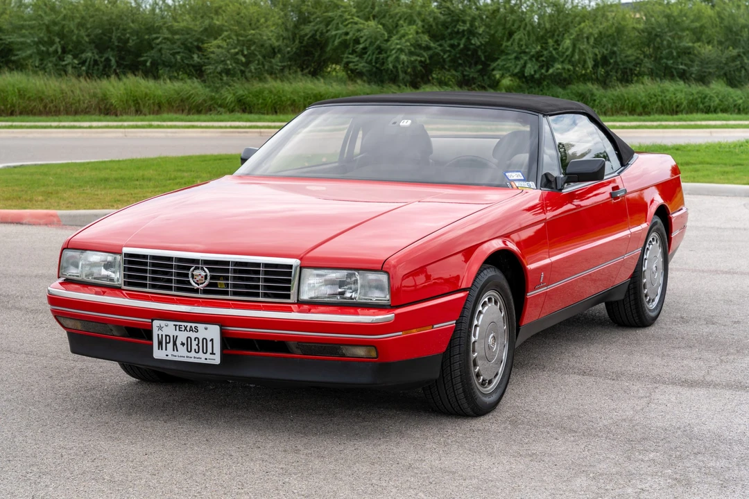 1992 Cadillac Allante - Image 10 of 31