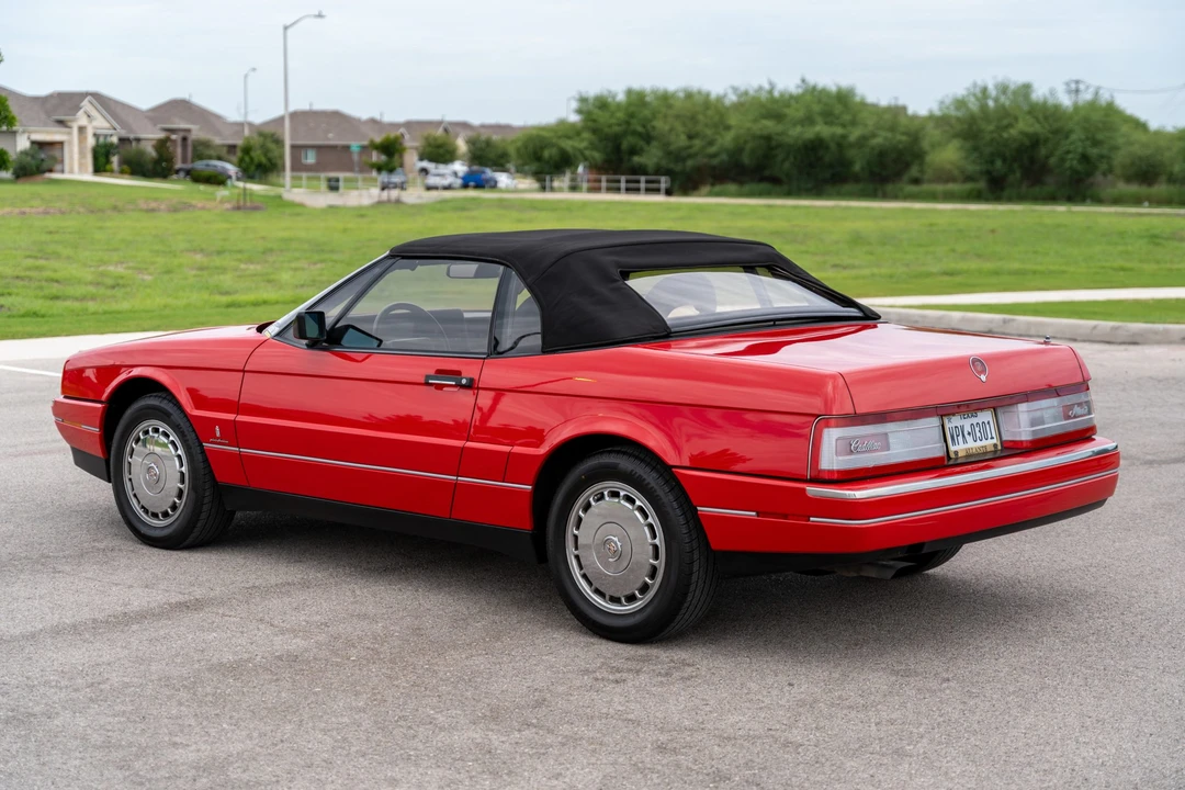 1992 Cadillac Allante - Image 18 of 31