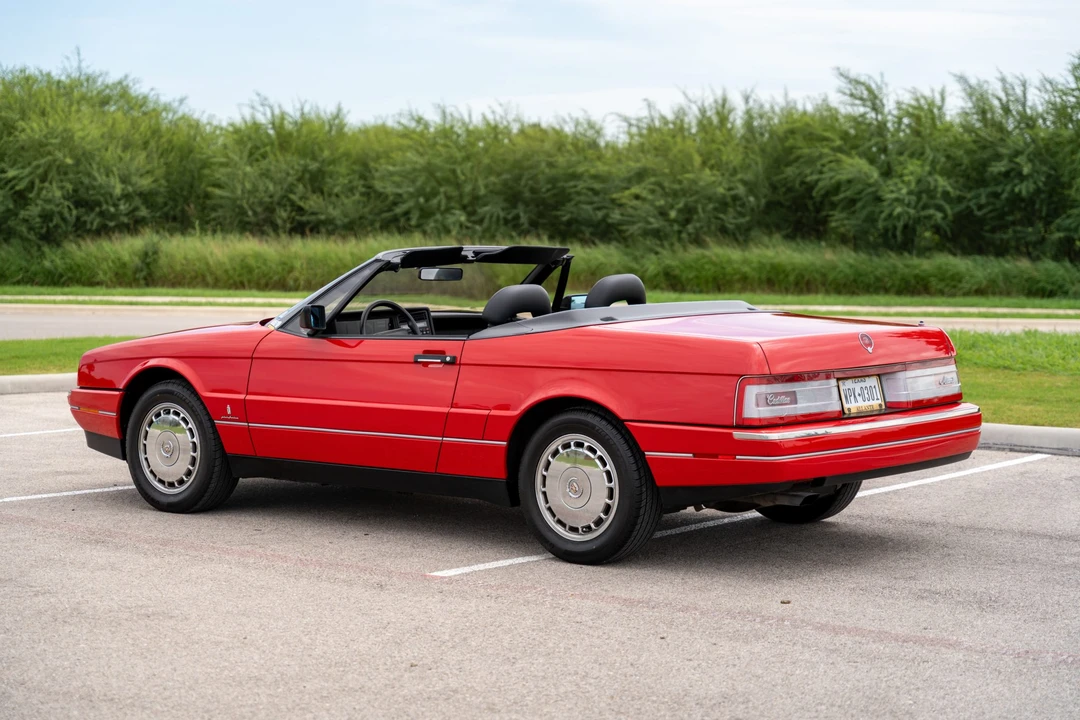 1992 Cadillac Allante - Image 8 of 31