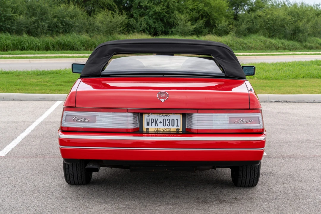1992 Cadillac Allante - Image 16 of 31
