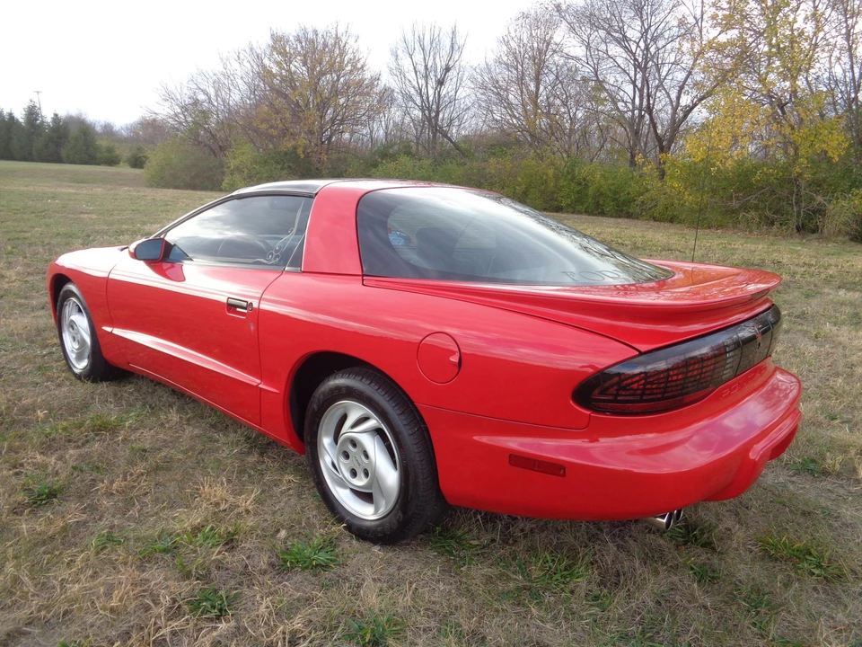 1994 Pontiac Firebird 4th Gen - Image 5 of 31