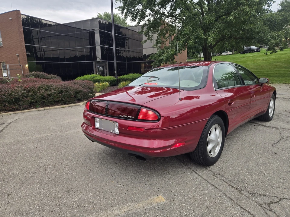 1995 Oldsmobile Aurora - Image 10 of 31