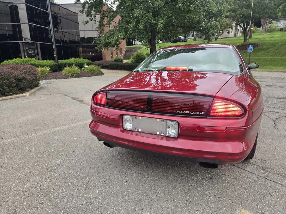 1995 Oldsmobile Aurora - Image 9 of 31