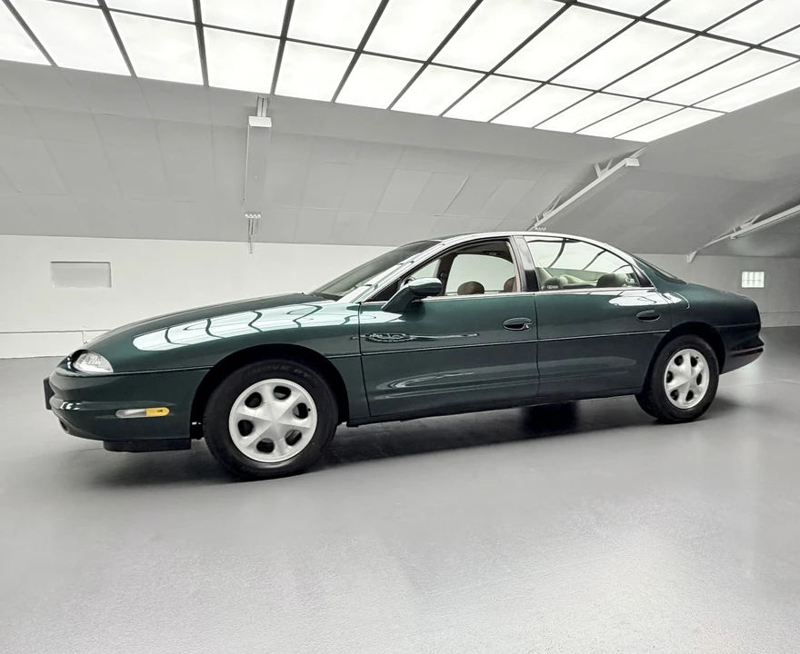 1995 Oldsmobile Aurora - Image 12 of 31