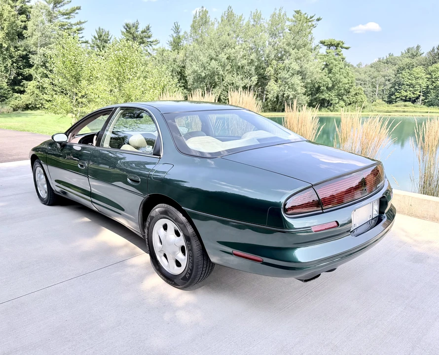 1995 Oldsmobile Aurora - Image 9 of 31