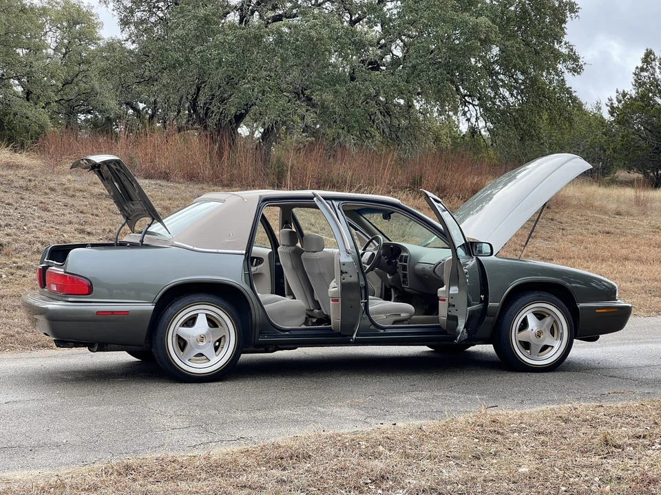 1996 Buick Regal - Image 9 of 31