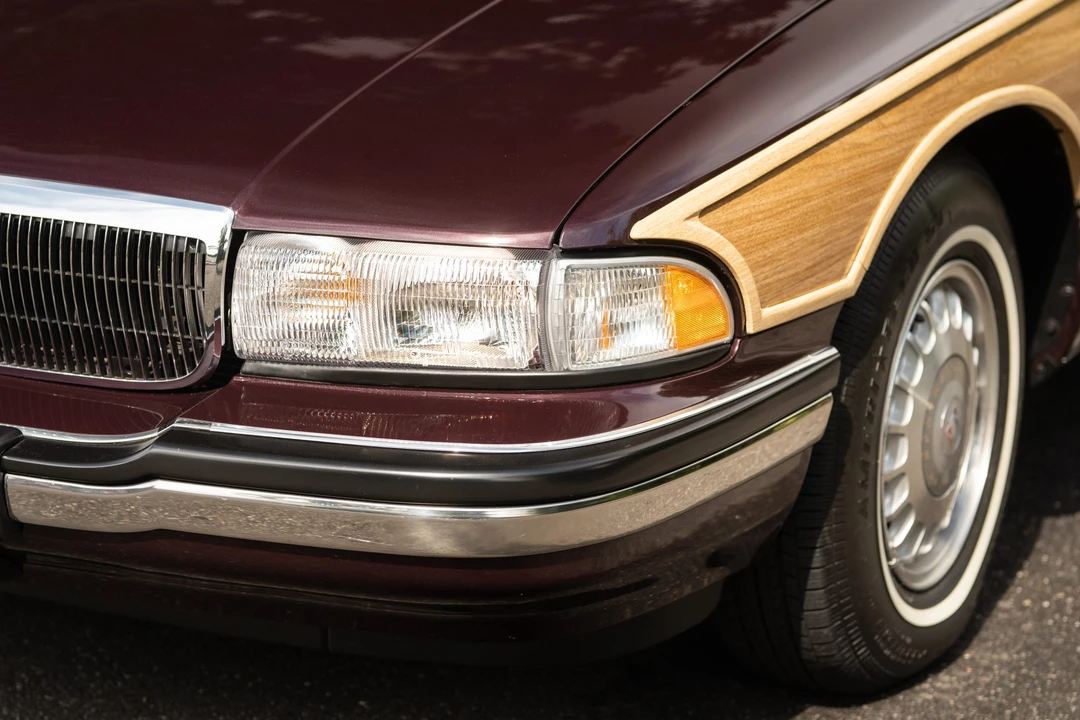 1996 Buick Roadmaster - Image 27 of 31