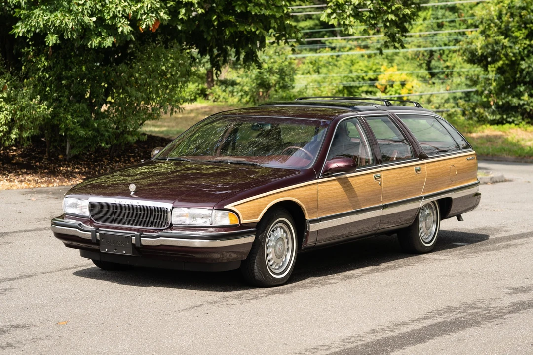 1996 Buick Roadmaster - Image 4 of 31