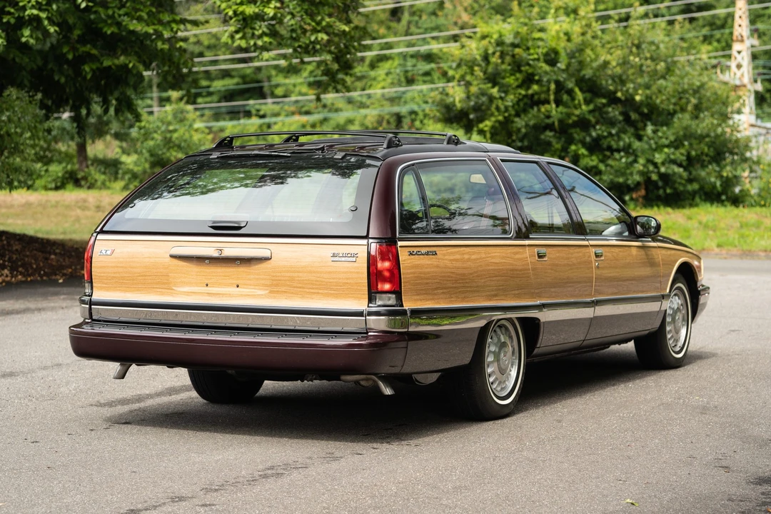 1996 Buick Roadmaster - Image 14 of 31
