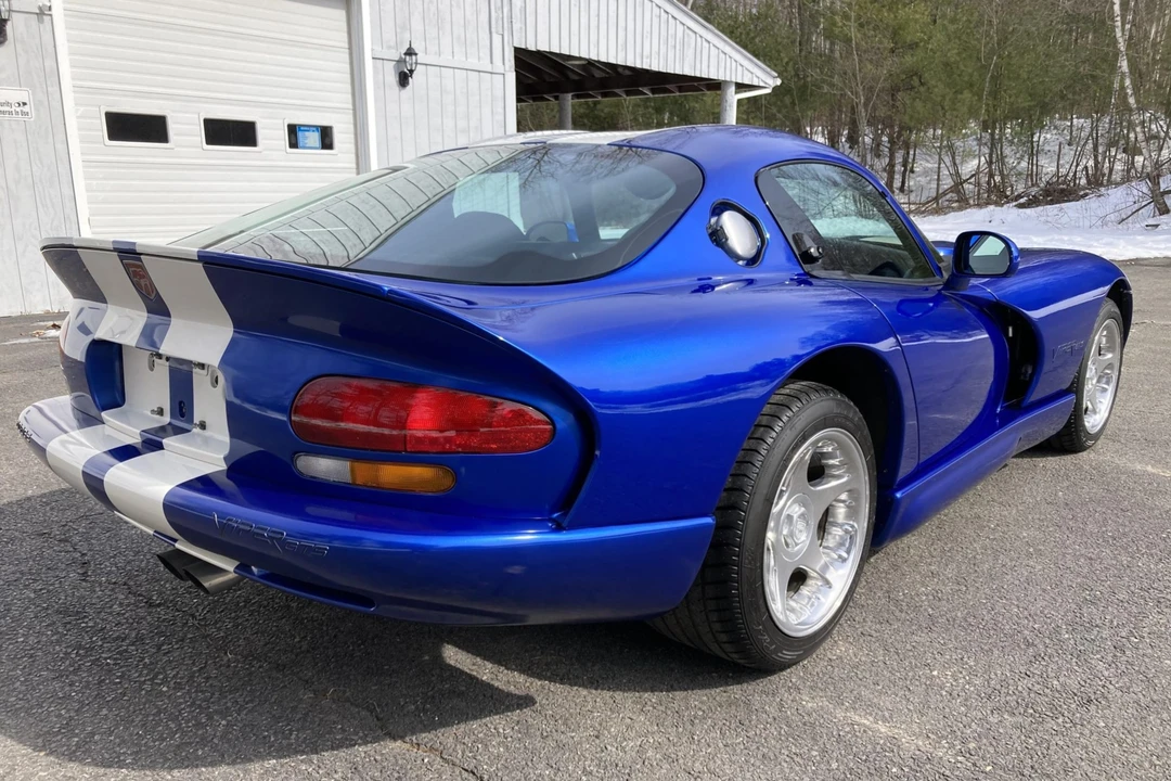 1996 Dodge Viper GTS 2nd Gen - Image 13 of 31