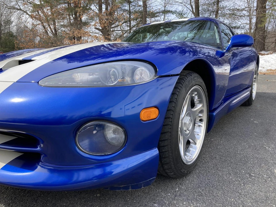 1996 Dodge Viper GTS 2nd Gen - Image 27 of 31
