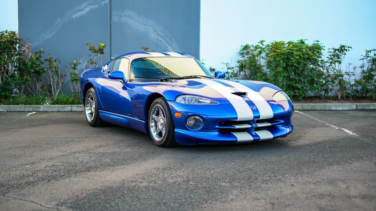 1996 Dodge Viper GTS 2nd Gen - Image 20 of 31