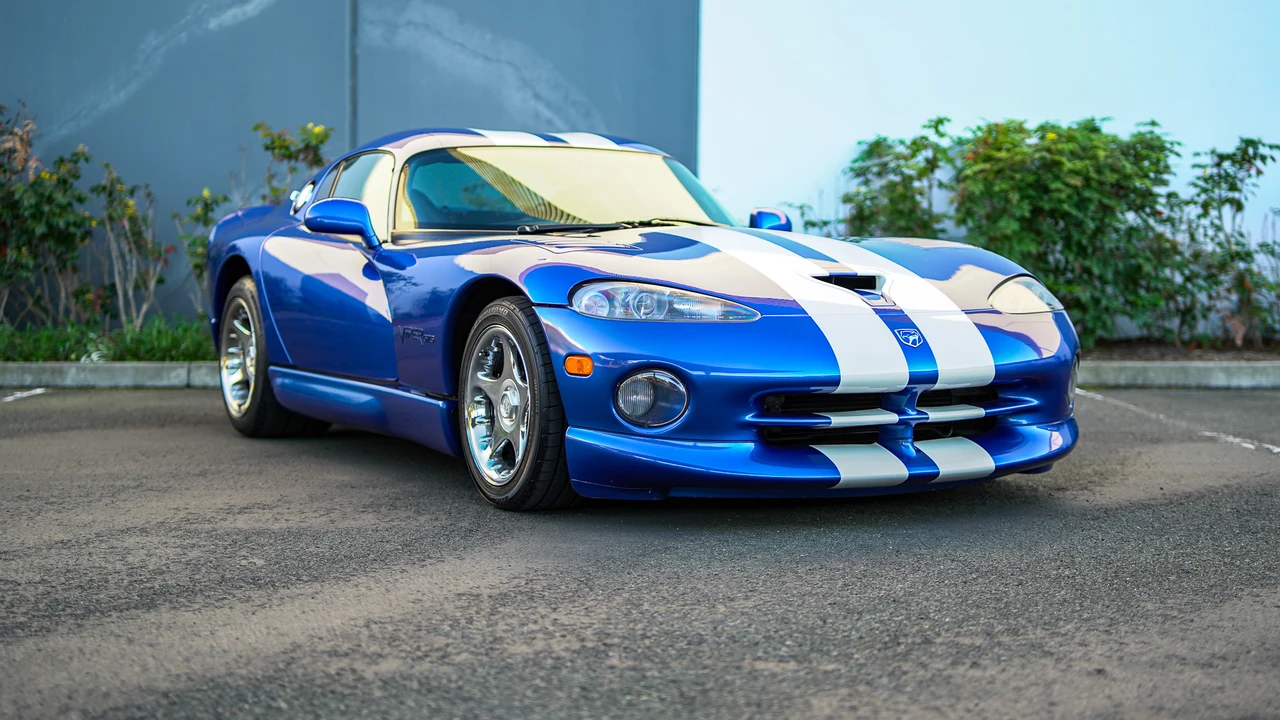 1996 Dodge Viper GTS 2nd Gen - Image 15 of 31