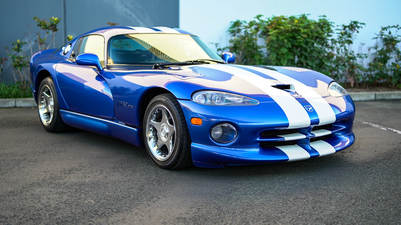 1996 Dodge Viper GTS 2nd Gen - Image 21 of 31