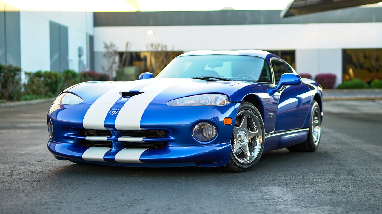 1996 Dodge Viper GTS 2nd Gen - Image 9 of 31