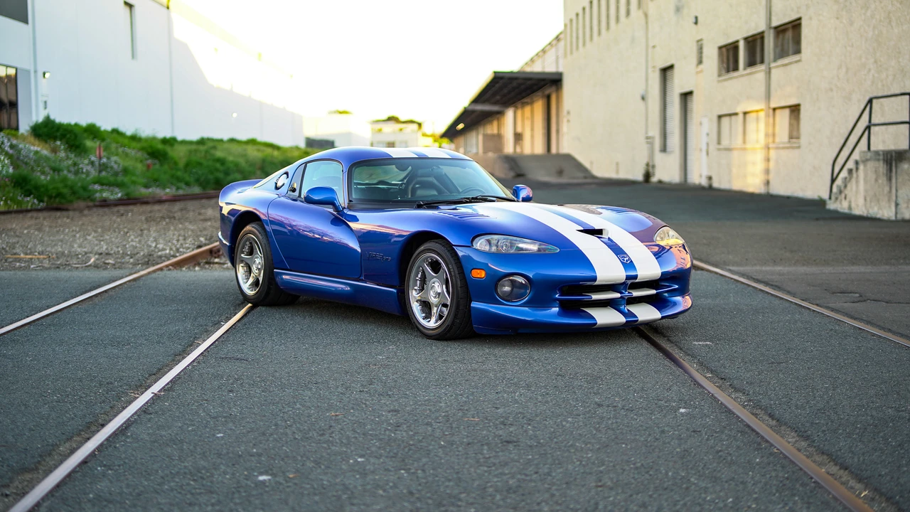 1996 Dodge Viper GTS 2nd Gen - Image 19 of 31