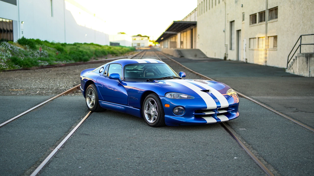 1996 Dodge Viper GTS 2nd Gen - Image 18 of 31