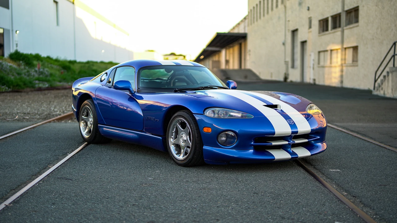 1996 Dodge Viper GTS 2nd Gen - Image 16 of 31