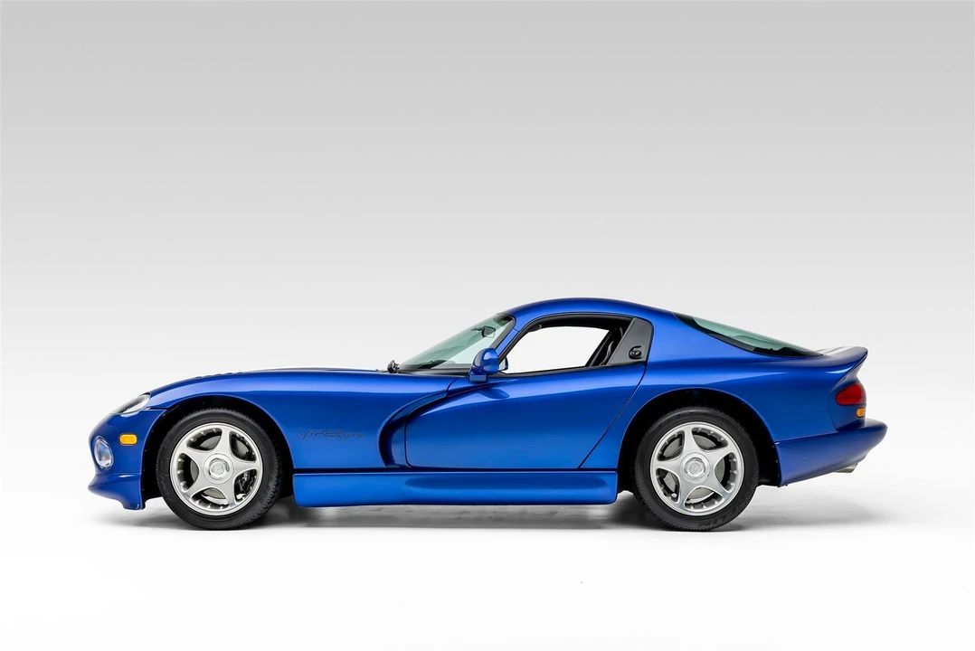 1996 Dodge Viper GTS 2nd Gen - Image 20 of 31