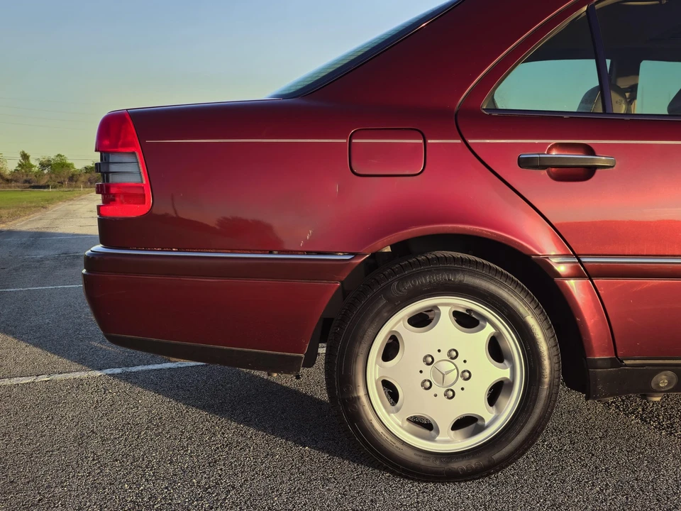 1996 Mercedes-Benz W202 C-Class - Image 30 of 31