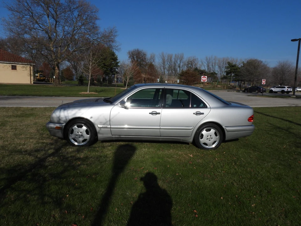 1997 Mercedes-Benz W210 E-Class - Image 2 of 31