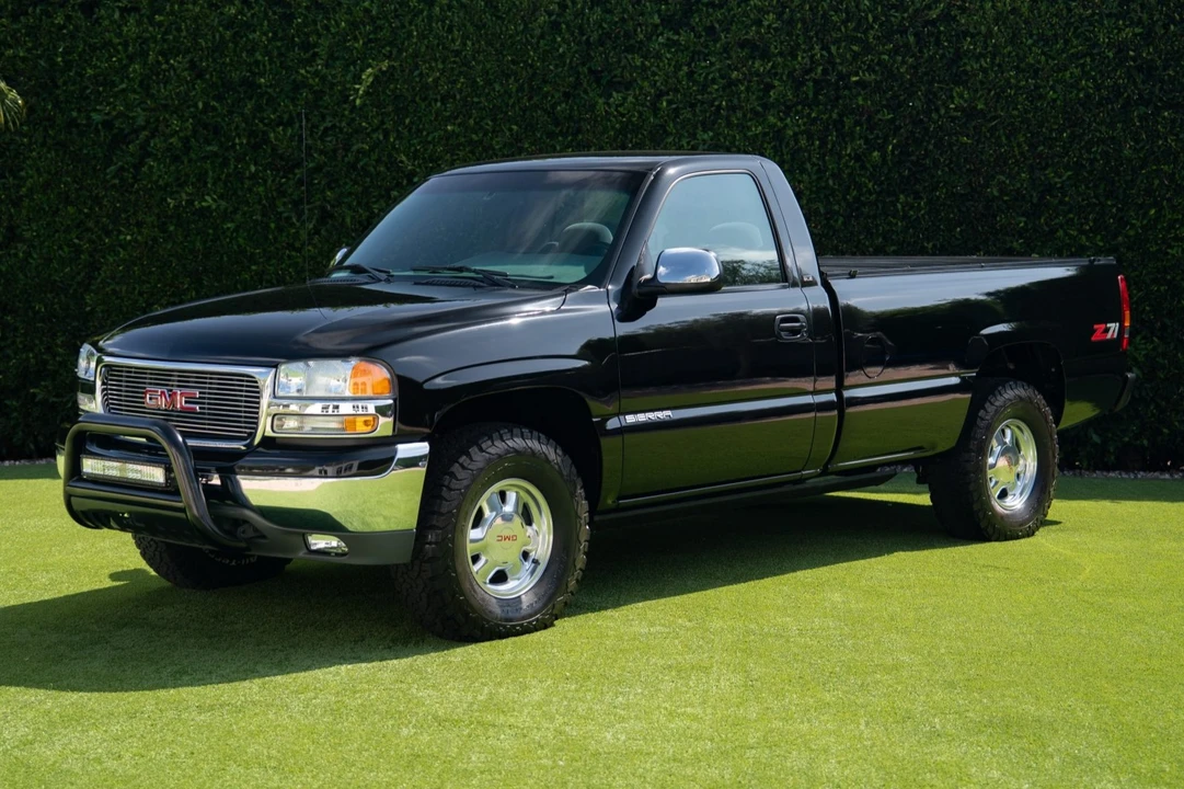 1999 GMC Sierra 2nd Gen - Image 1 of 31