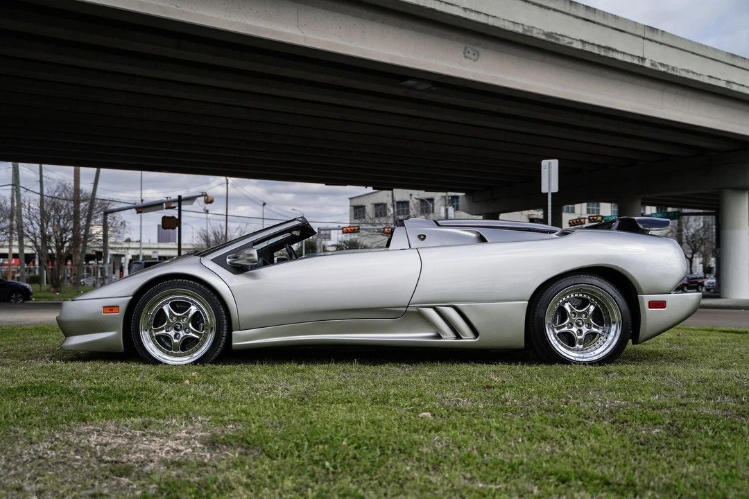 1999 Lamborghini Diablo VT - Image 13 of 31