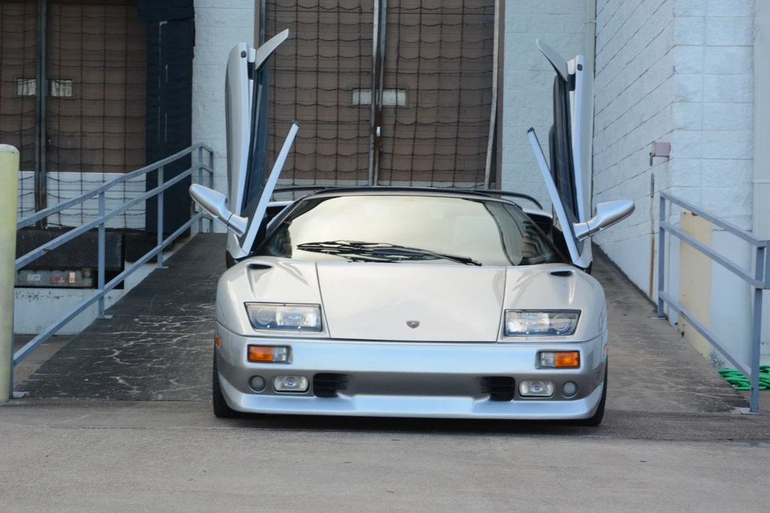 1999 Lamborghini Diablo VT - Image 30 of 31