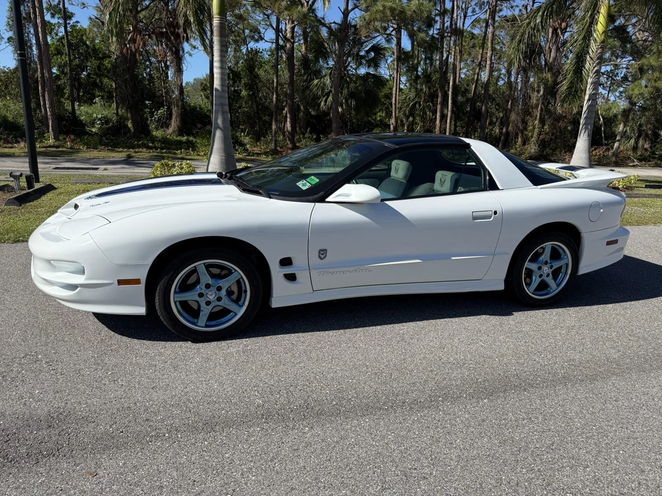 1999 Pontiac Firebird Trans Am 4th Gen - Image 10 of 31