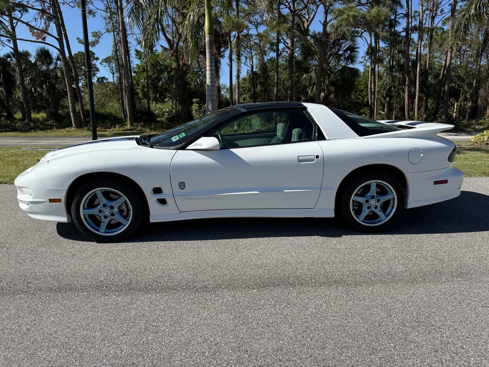 1999 Pontiac Firebird Trans Am 4th Gen - Image 11 of 31