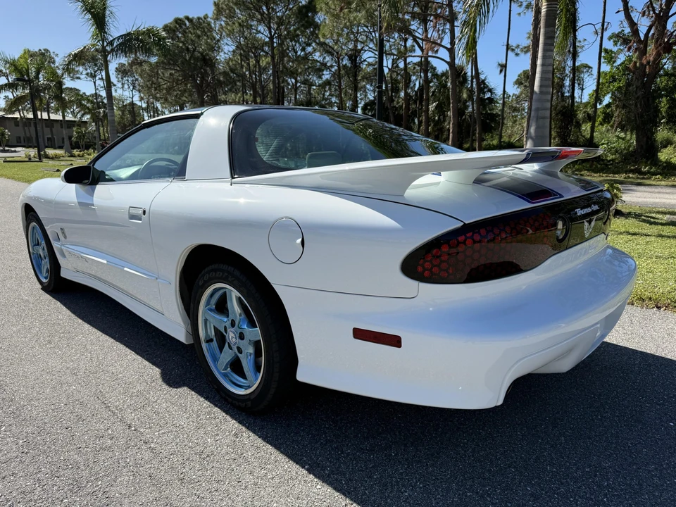 1999 Pontiac Firebird Trans Am 4th Gen - Image 15 of 31