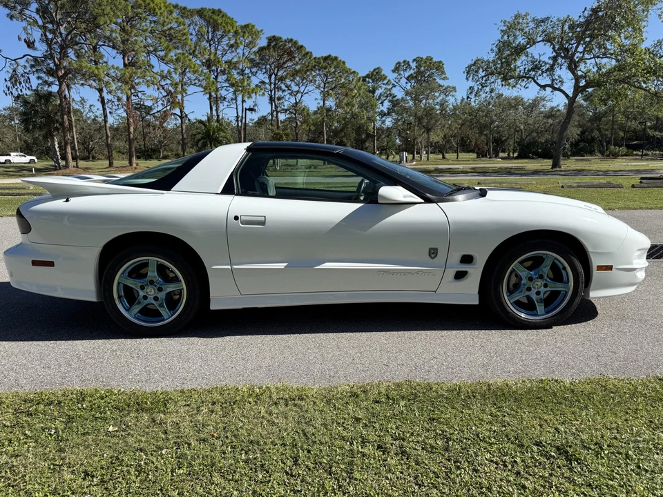 1999 Pontiac Firebird Trans Am 4th Gen - Image 20 of 31