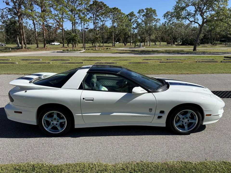 1999 Pontiac Firebird Trans Am 4th Gen - Image 21 of 31