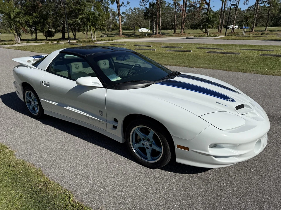 1999 Pontiac Firebird Trans Am 4th Gen - Image 2 of 31
