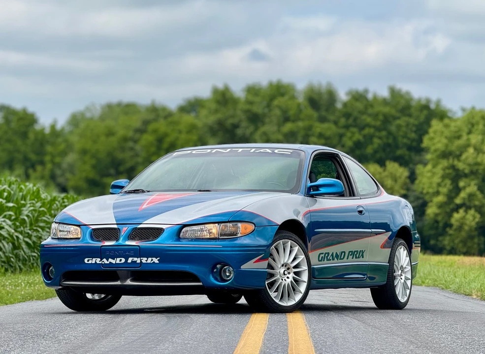 1999 Pontiac Grand Prix 3rd+ Gen - Image 3 of 31
