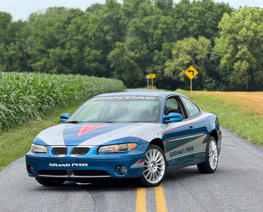 1999 Pontiac Grand Prix 3rd+ Gen - Image 5 of 31