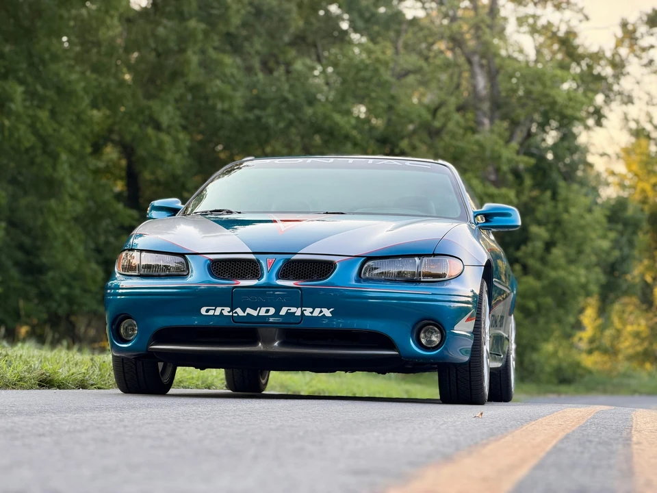 1999 Pontiac Grand Prix 3rd+ Gen - Image 7 of 31