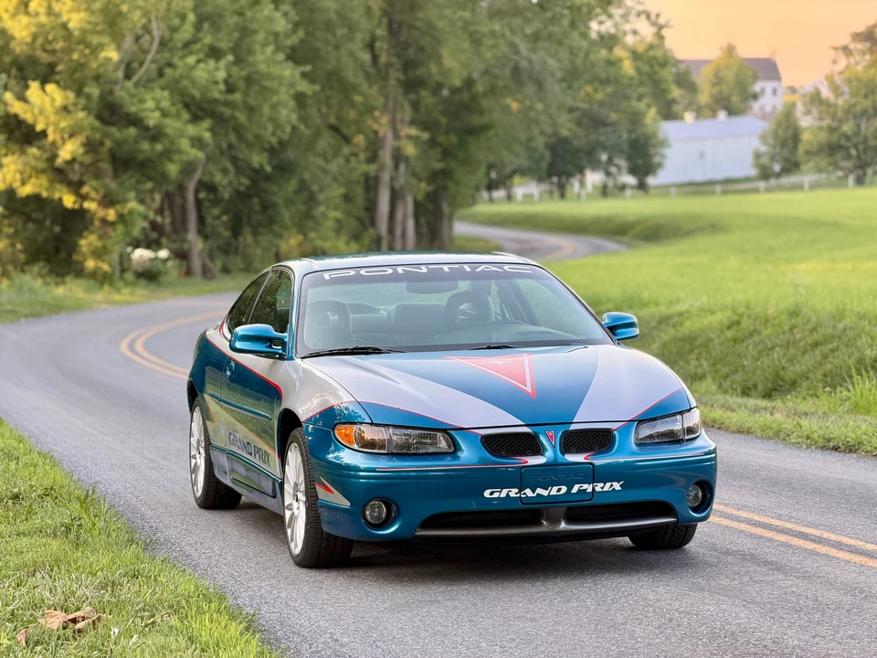 1999 Pontiac Grand Prix 3rd+ Gen - Image 10 of 31