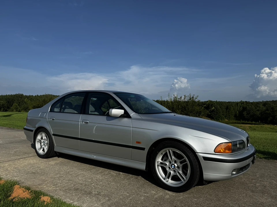 2000 BMW E39 540i - Image 7 of 31