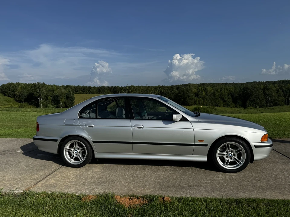 2000 BMW E39 540i - Image 8 of 31