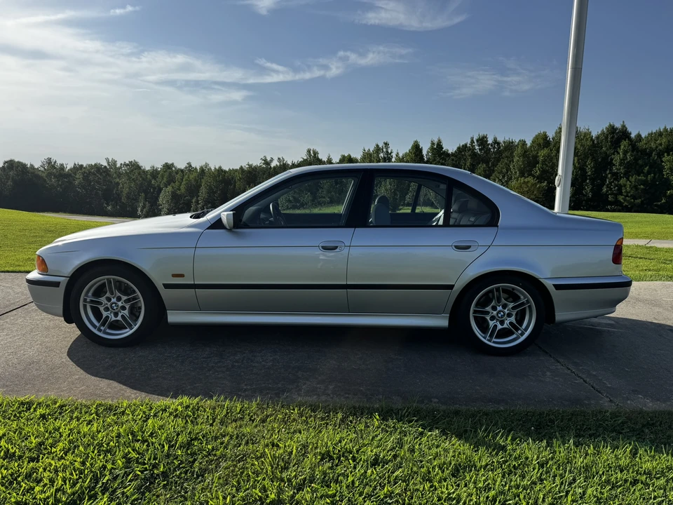 2000 BMW E39 540i - Image 15 of 31