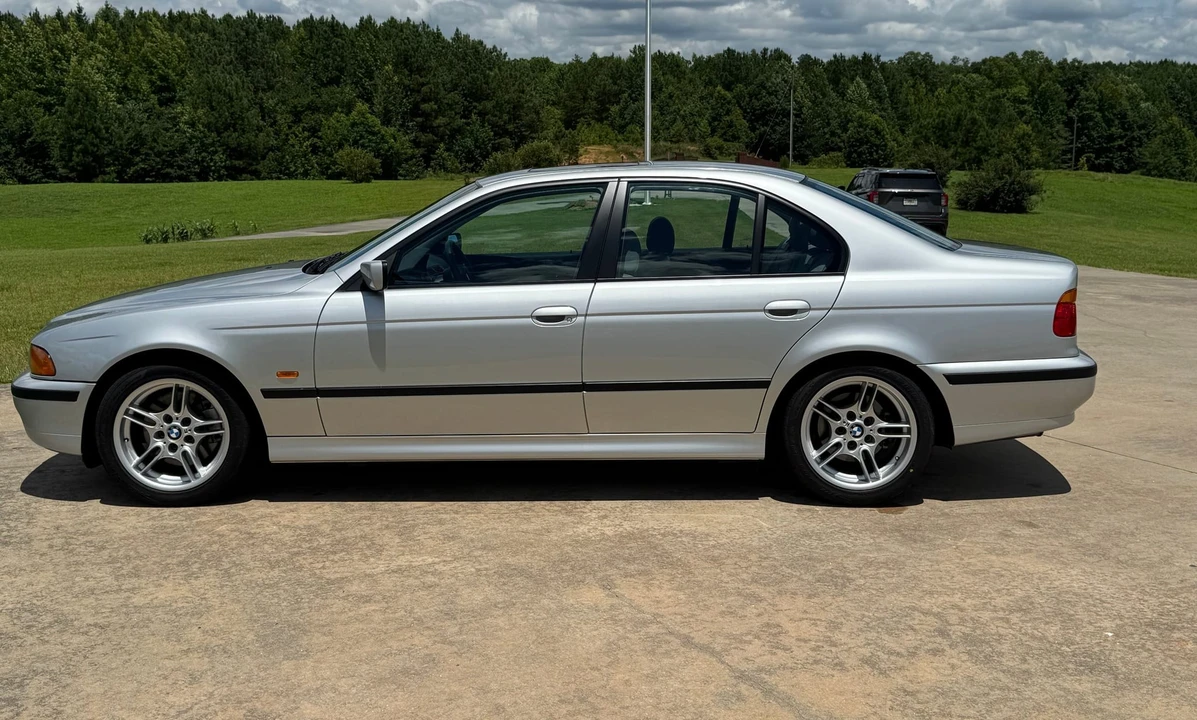 2000 BMW E39 540i - Image 19 of 31