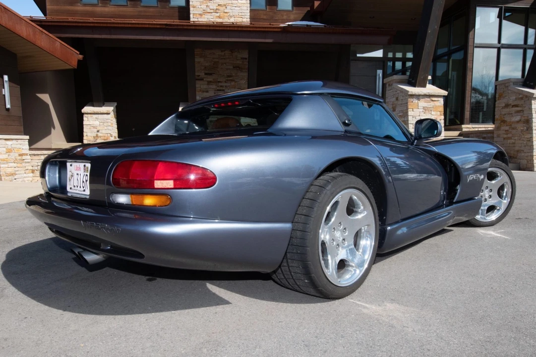 2000 Dodge Viper 2nd Gen - Image 16 of 31